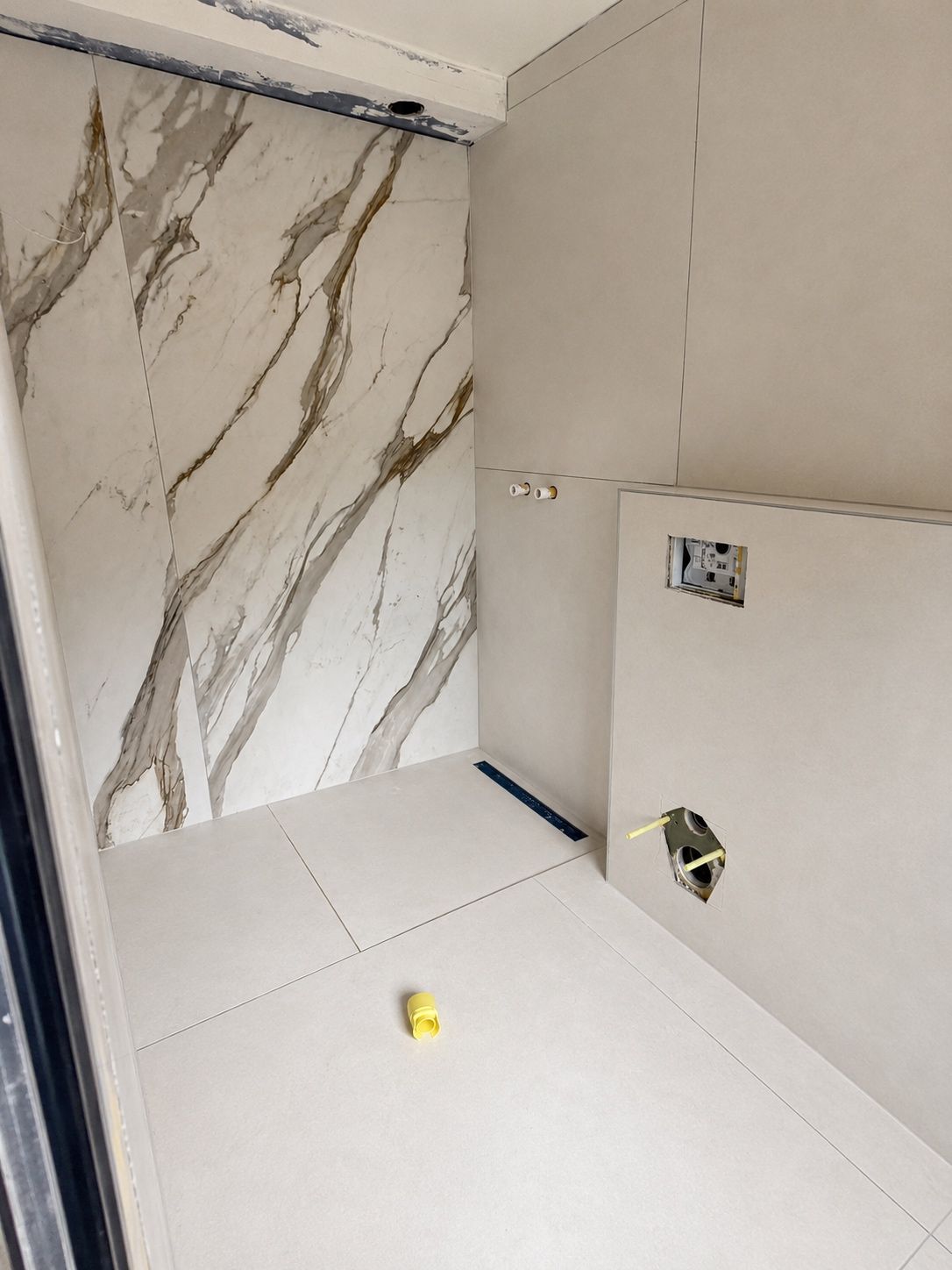 Carrelages Services — Hôtel · Prilly